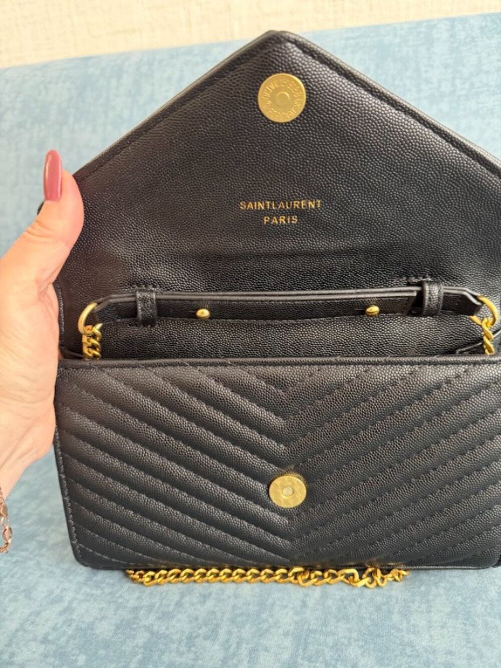 Black Quilted Envelope Chain Shoulder Bag Gold Hardware Crossbody - Picture 3 of 7